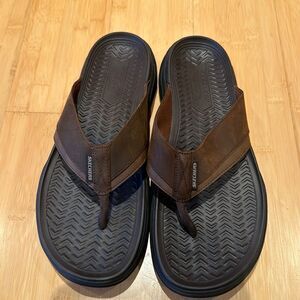 Sketchers archfit sandals